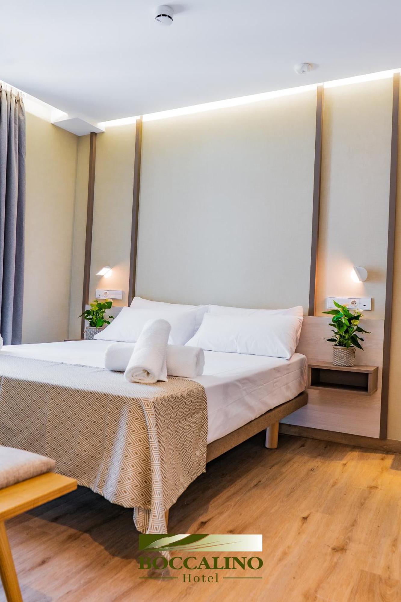 Hotel Boccalino Sitges Bagian luar foto